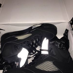 Retro 5 “Metallic” 🔥